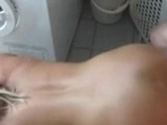 Dilettante girlfriend sucks and bonks in her washroom