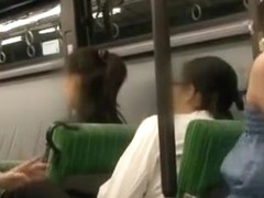 Jr.Actress Trio AV!! Mom To Pretend Secret Mischief Dropped In On Crowded Commuter Bus