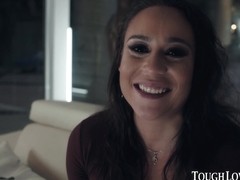 Carmela Clutch from Miami loves rough sex