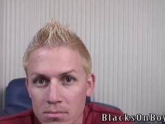 Blonde mohawk guy gets gangbanged by black thugs