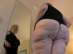 Old mature amazon shows what a giant she is