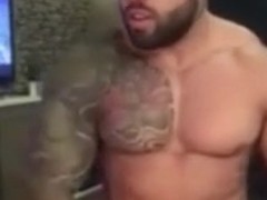 long cock bodybuilder shows off