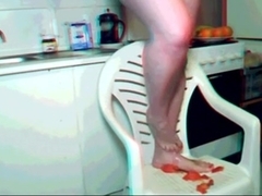 Alexa crushing tomatos - recorded by Violett