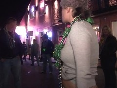 SpringBreakLife Video: Mardi Gras Street Flashers