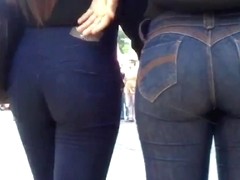 Beautiful Ass in Tight Jeans Hot Young Mom