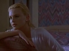 Teri Hatcher,Charlize Theron in 2 Days In The Valley (1996)