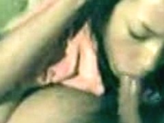 Shapely wife sucked fellow's cock and swallows his hot semen
