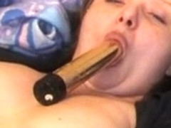 Amateur chubby babe plays with her sex toys