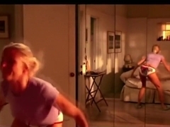 CAMERON DIAZ ASS DANCING SCENE SOMETHING ABOUT MARY