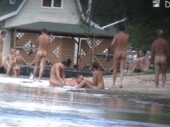 Thrilling beach voyeur scenes of sexy naked people
