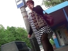 I recorded beautiful MILFs in public transport on my cam